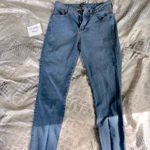 SIZE 5 Fashion Nova Skinny Jeans